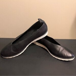 Eileen Fisher Humor Wedge Ballet flats in black Leather Flats with White Soles